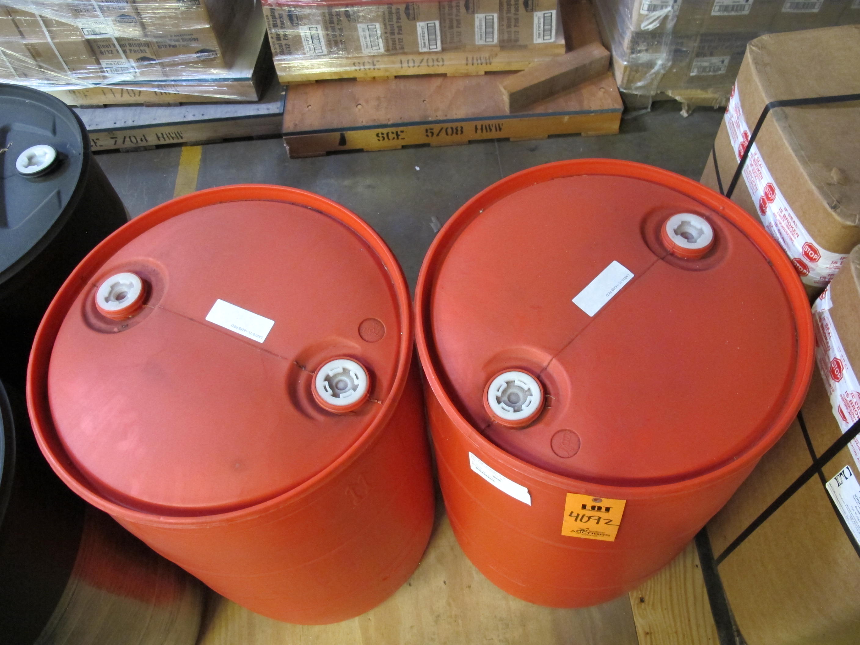 LOT TO INCLUDE: (2) DRUMS, STORAGE TYPE, 55 GALLON CAPACITY, HAZARDOUS WASTE REPACK/SHIPPING KIND, POLYETHYLENE MATERIAL. CLOSED HEAD. RED COLOR. 2" NPT OPENING AND 2" BUTTRESS OPENING WITH A 3/4" NPT CENTER REDUCER, (4) DRUM, STORAGE TYPE, 55 GALLON CAPACITY, HAZARDOUS WASTE REPACK/SHIPPING KIND, POLYETHYLENE MATERIAL. CLOSED HEAD. BLACK COLOR.2" NPT OPENING AND 2" BUTTRESS OPENING WITH A 3/4" NPT CENTER REDUCER. LOADING & HANDLING FEE $15-4092